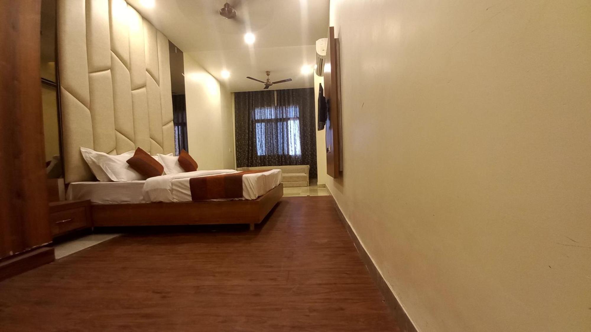Hotel Indraprastha Jhalawar Exterior photo